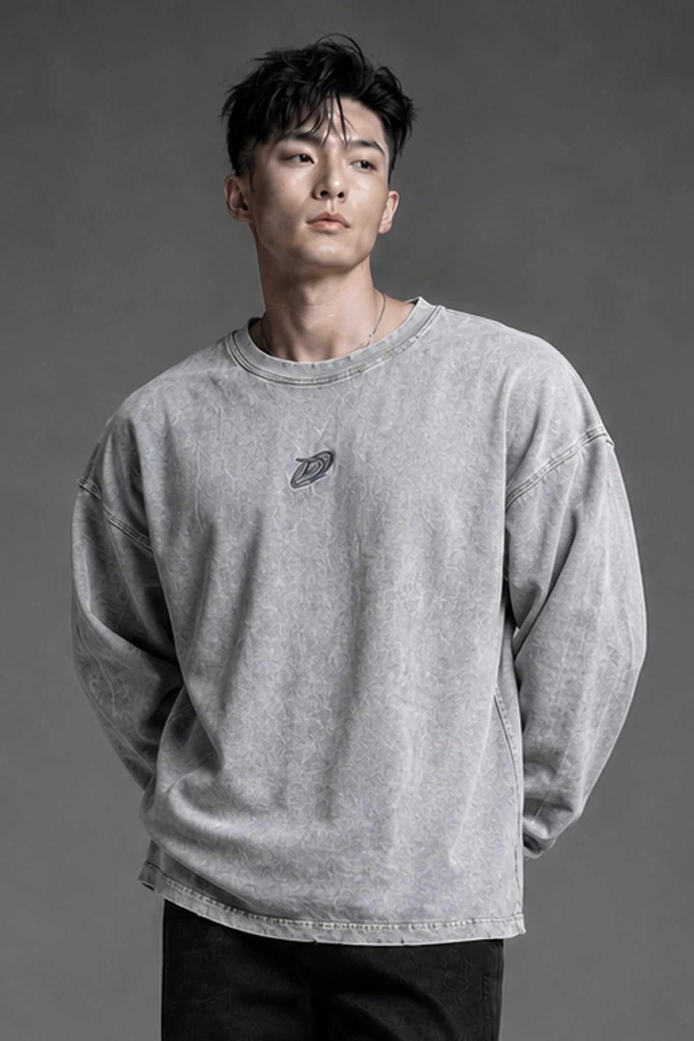 Oversize WAX GREY long-sleeved T-shirt with Degrey logo embroidery